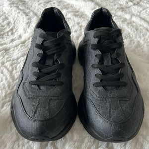 Gucci Shoes for men ! Wore it just once